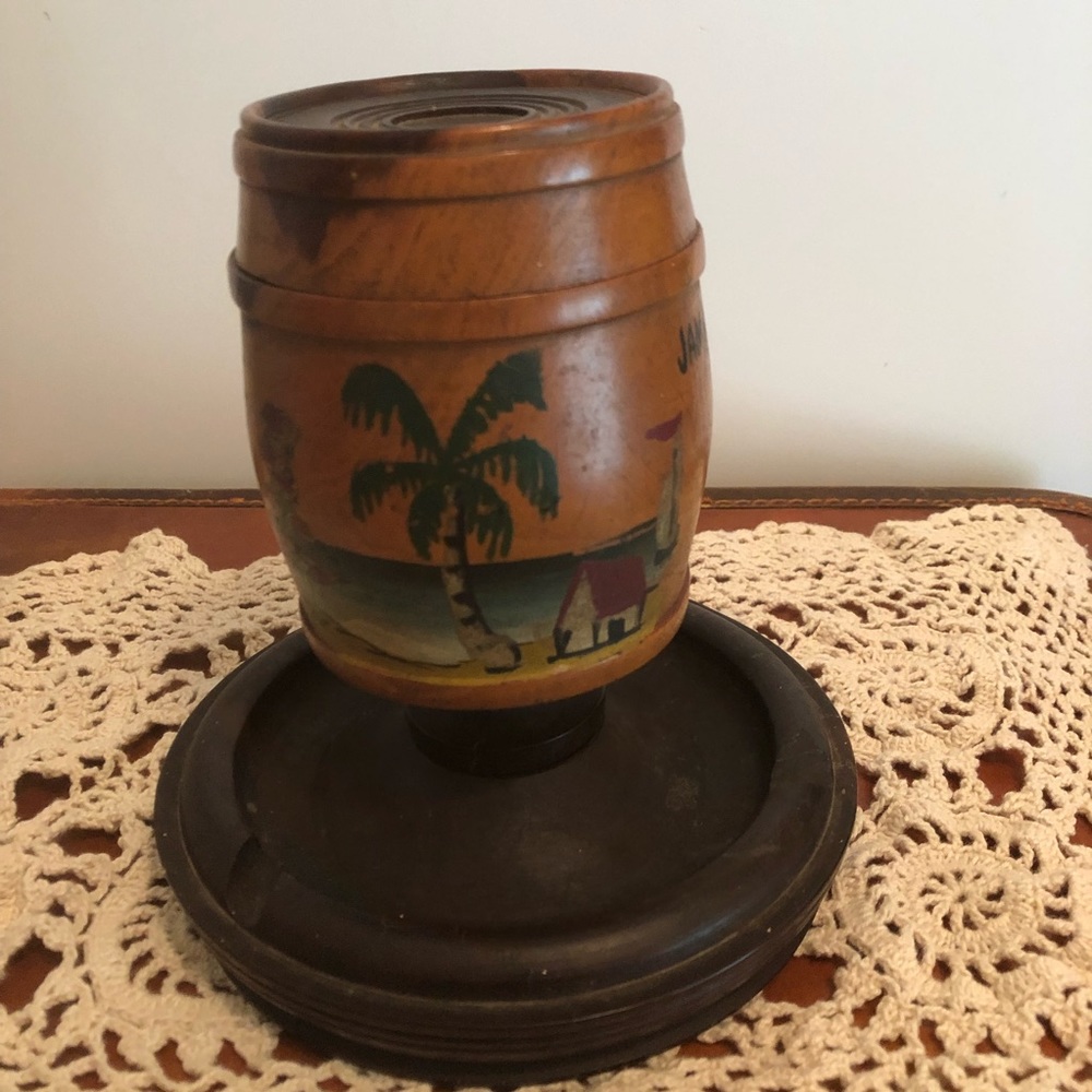 Rare vintage wooden souvenir barrel cigarette holder/ashtray